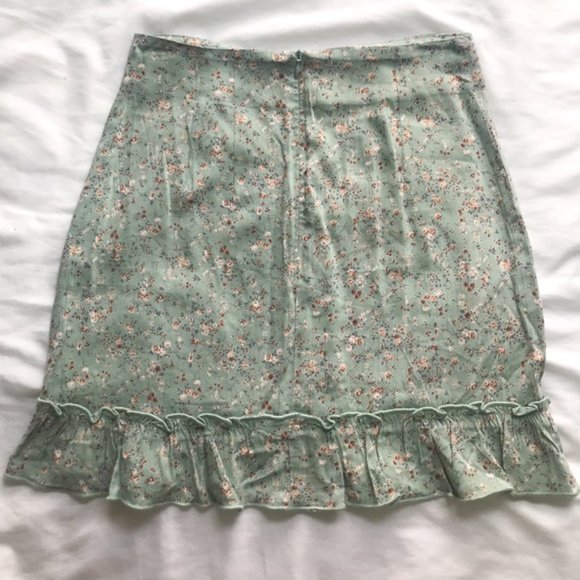 Brandy Melville Mint Green Cara Ruffle Skirt - Picture 4 of 4